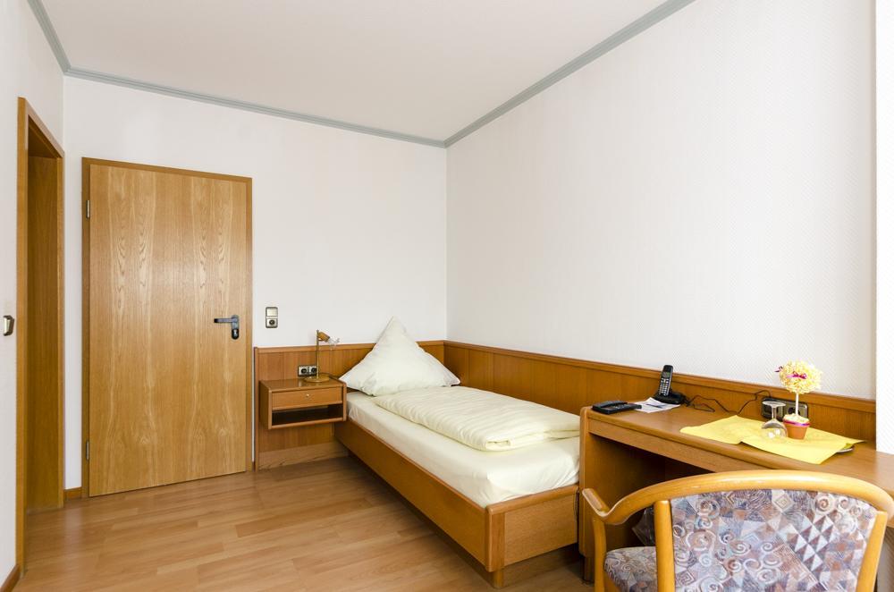 Landhotel Hamburger Hof Nettlingen Oda fotoğraf